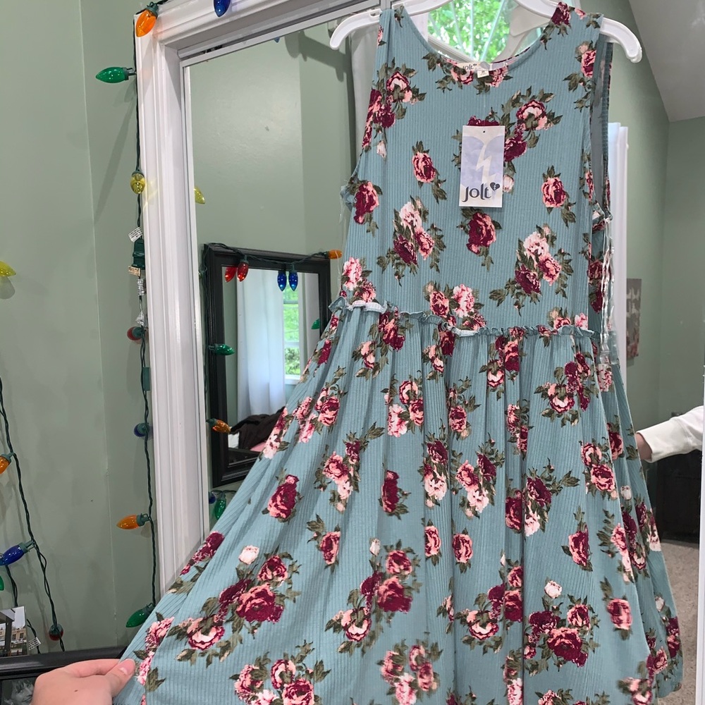 Baby blue and floral dress!🌟